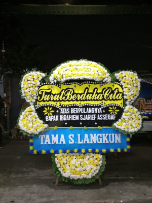 Papan Bunga Duka di Pulau Untung Jawa